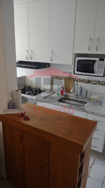 Apartamento à venda com 2 quartos, 74m² - Foto 2