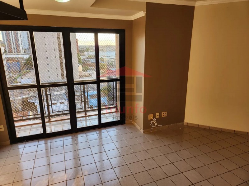 Apartamento à venda com 3 quartos, 94m² - Foto 1