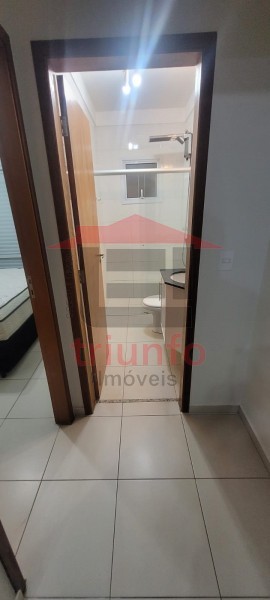 Apartamento para alugar com 1 quarto, 42m² - Foto 6